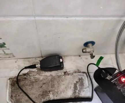 潼南屋顶漏水维修公司分享下卫生间漏水的危害及解决方法